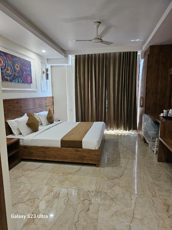 Hotel Nirvana Bliss, Behind Parmarth Niketan リシケーシュ エクステリア 写真