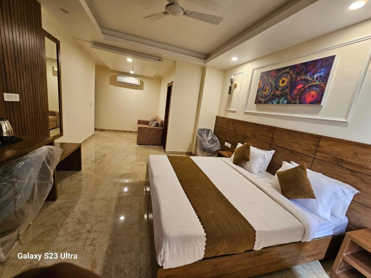 Hotel Nirvana Bliss, Behind Parmarth Niketan リシケーシュ エクステリア 写真