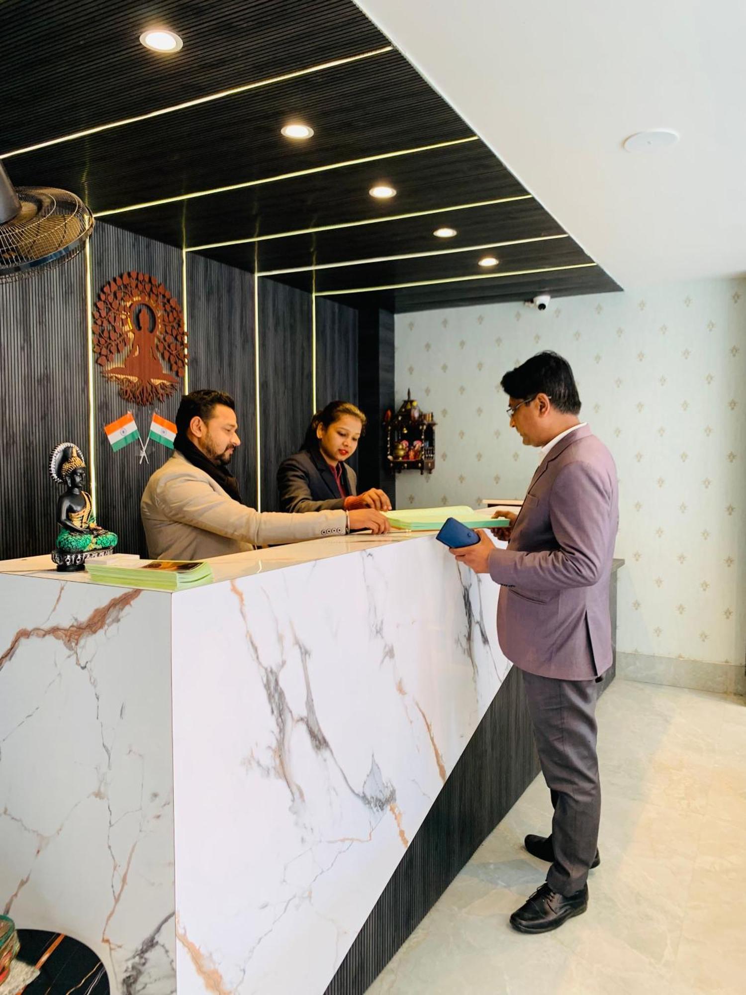 Hotel Nirvana Bliss, Behind Parmarth Niketan リシケーシュ エクステリア 写真