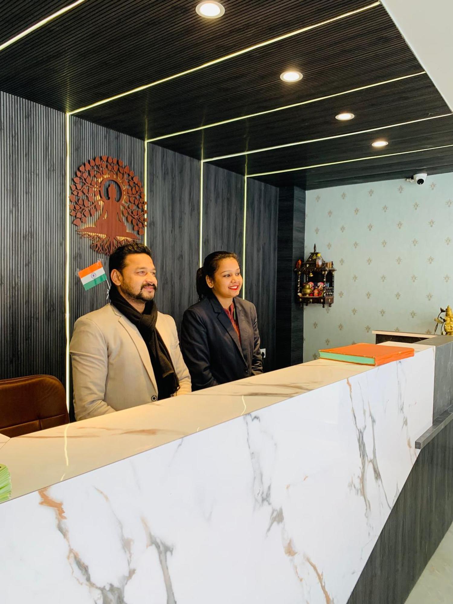Hotel Nirvana Bliss, Behind Parmarth Niketan リシケーシュ エクステリア 写真