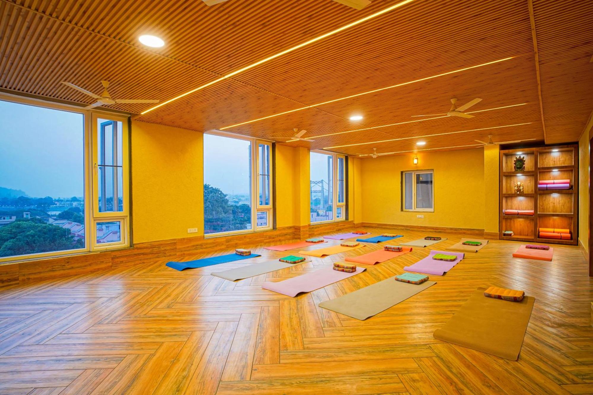 Hotel Nirvana Bliss, Behind Parmarth Niketan リシケーシュ エクステリア 写真