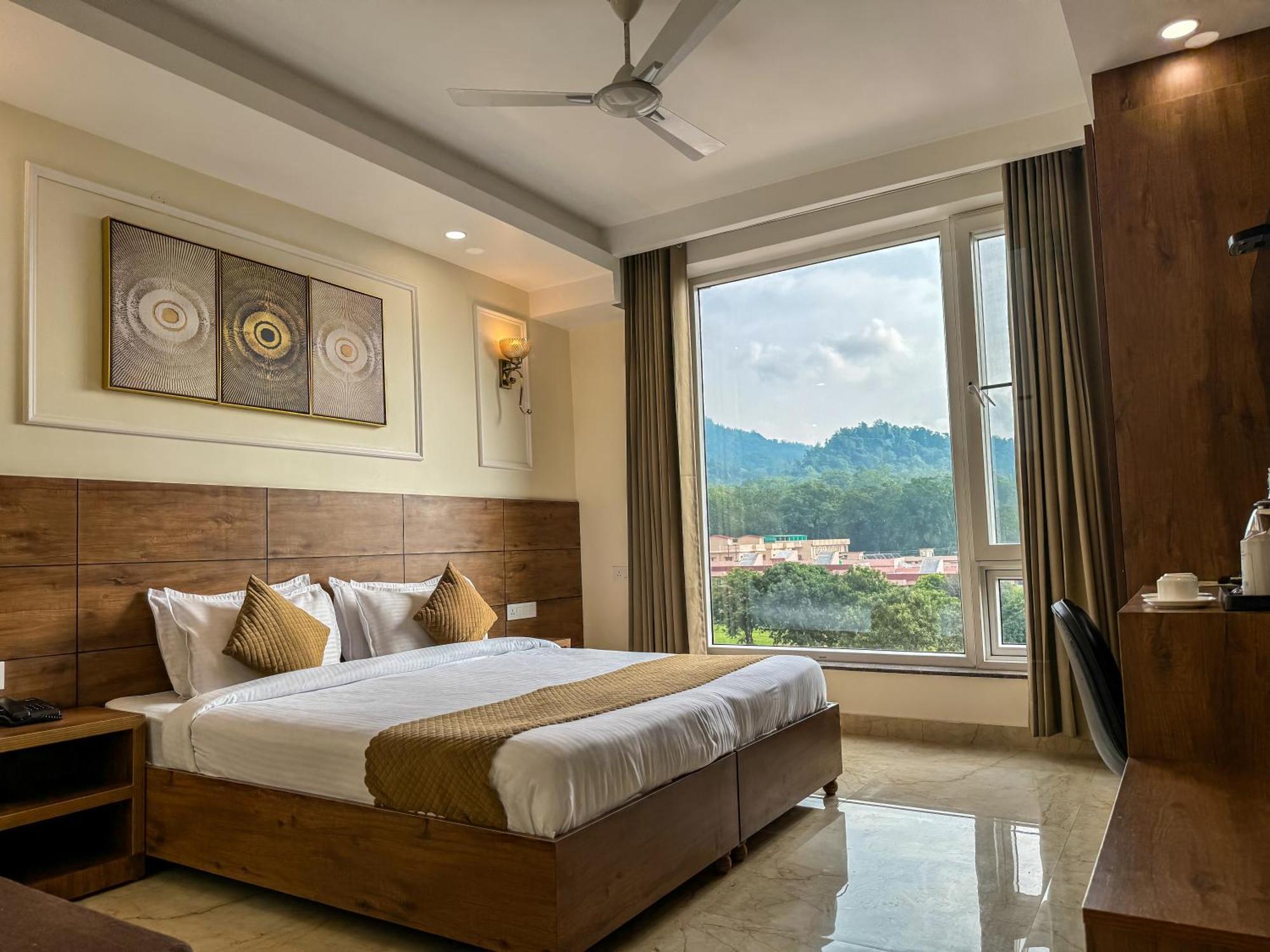 Hotel Nirvana Bliss, Behind Parmarth Niketan リシケーシュ エクステリア 写真