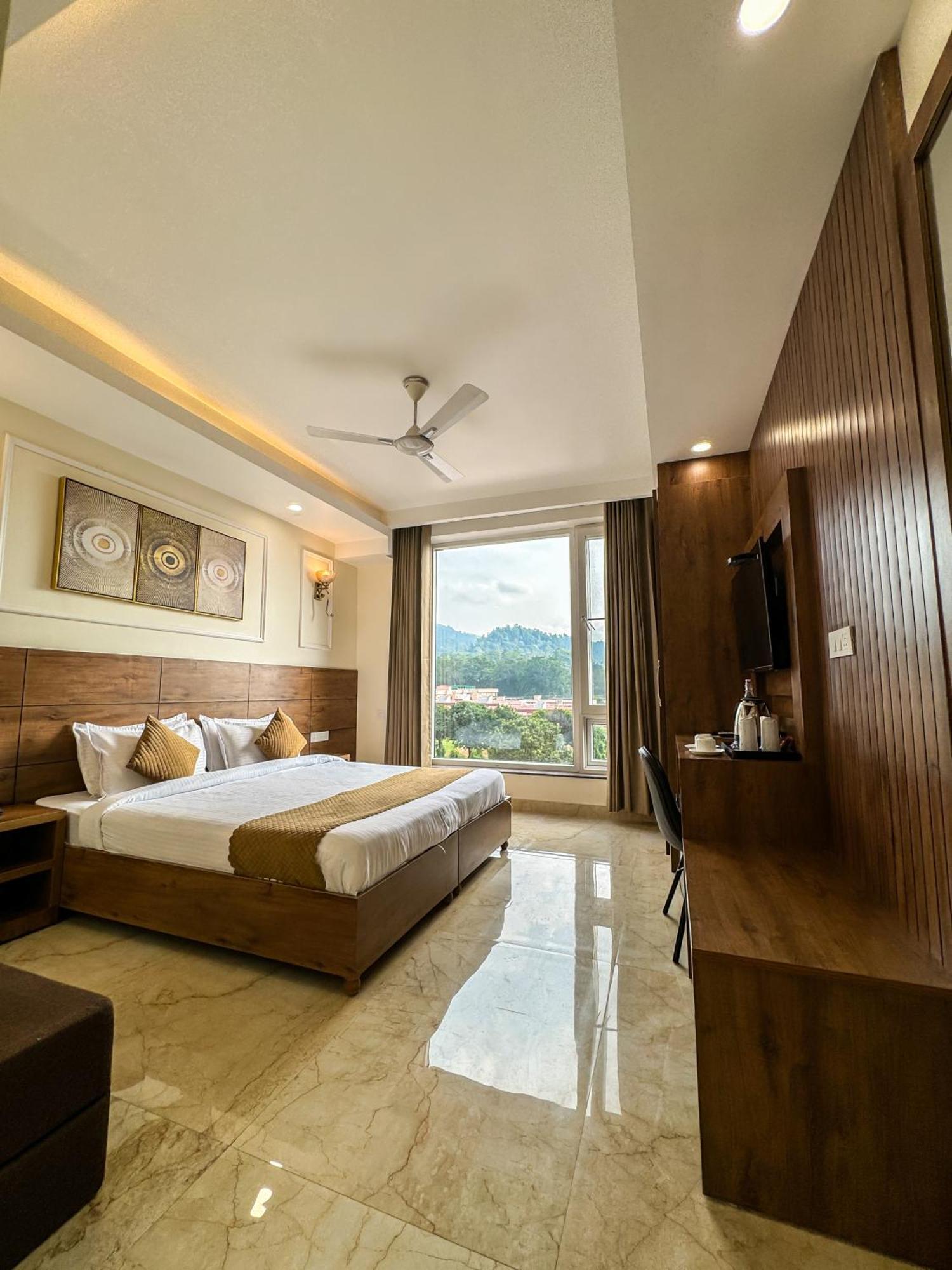 Hotel Nirvana Bliss, Behind Parmarth Niketan リシケーシュ エクステリア 写真
