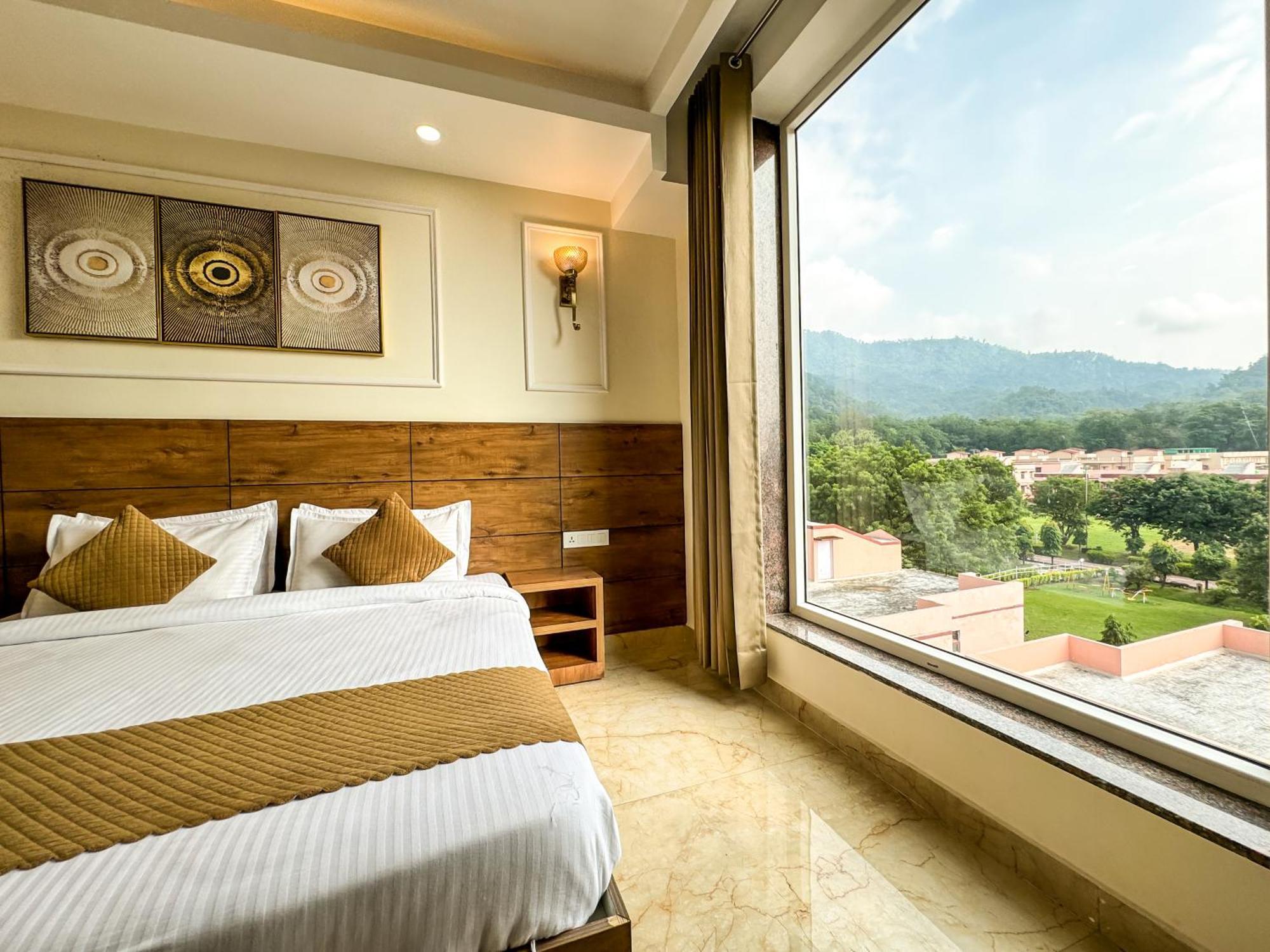 Hotel Nirvana Bliss, Behind Parmarth Niketan リシケーシュ エクステリア 写真
