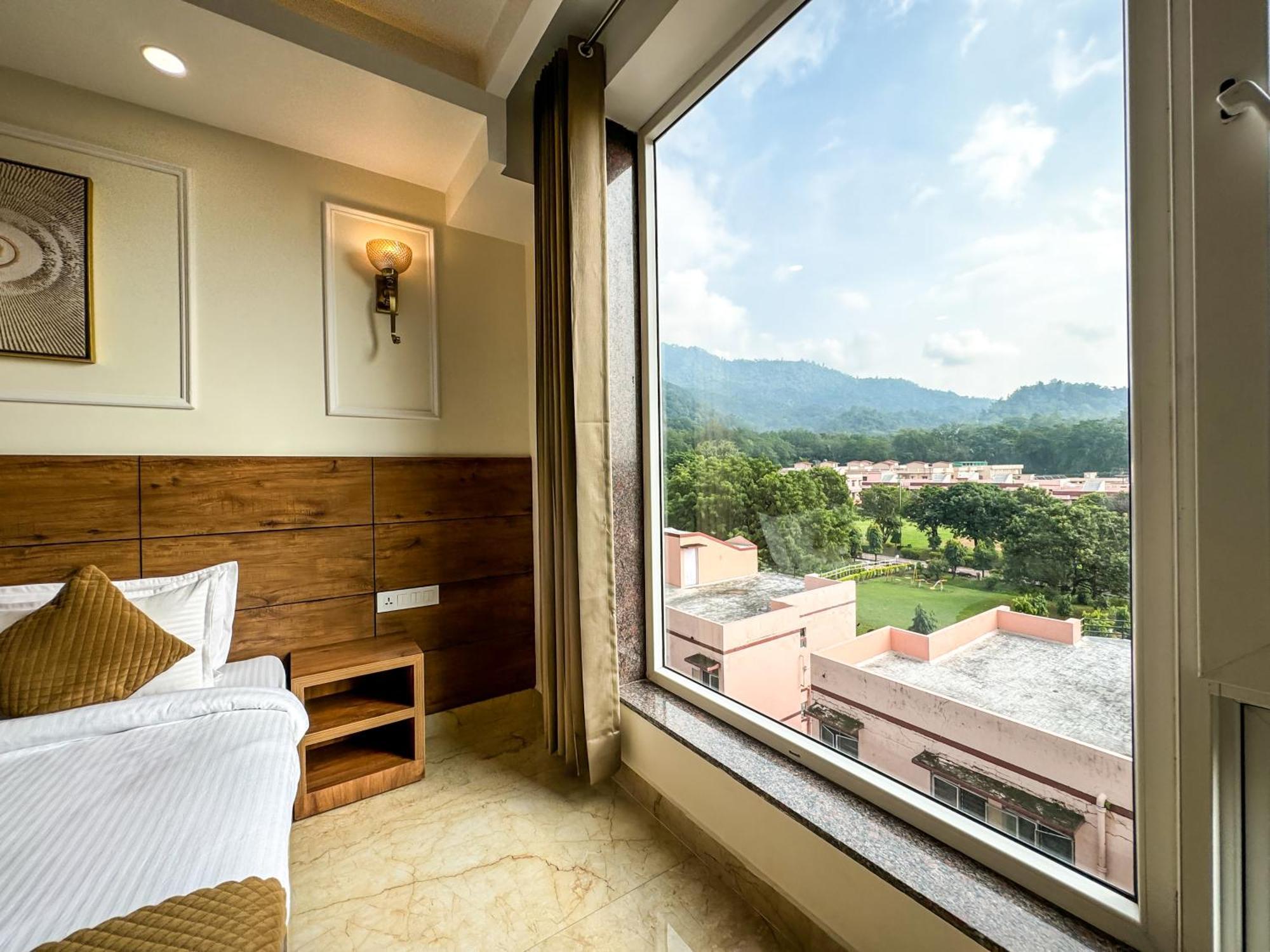 Hotel Nirvana Bliss, Behind Parmarth Niketan リシケーシュ エクステリア 写真