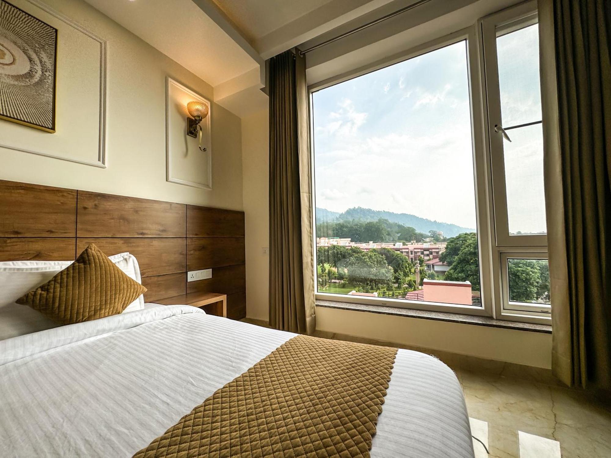 Hotel Nirvana Bliss, Behind Parmarth Niketan リシケーシュ エクステリア 写真